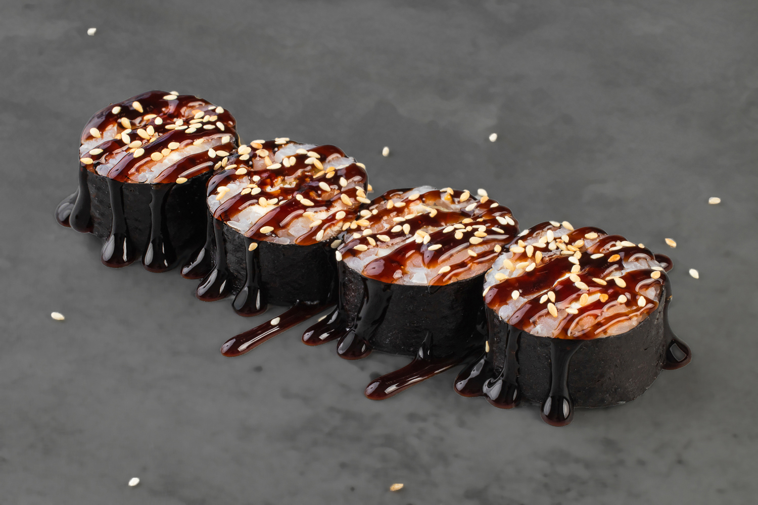 Унаги маки (добавки не включены)